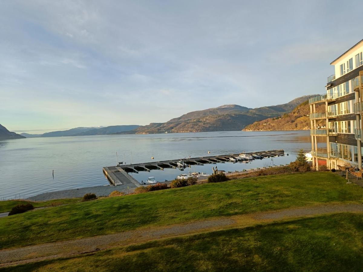 Smaken Av Ryfylke Event As Overnatting, Bygningen Drives Ikke Som Hotell Hjelmeland 외부 사진