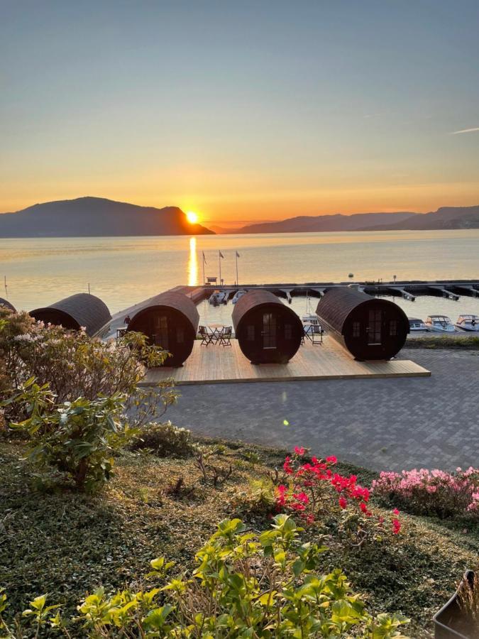 Smaken Av Ryfylke Event As Overnatting, Bygningen Drives Ikke Som Hotell Hjelmeland 외부 사진