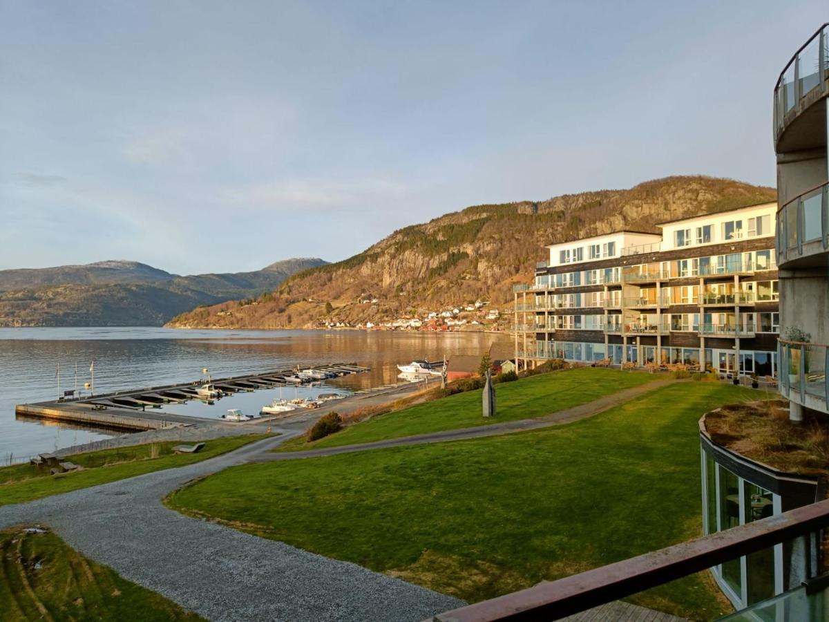 Smaken Av Ryfylke Event As Overnatting, Bygningen Drives Ikke Som Hotell Hjelmeland 외부 사진